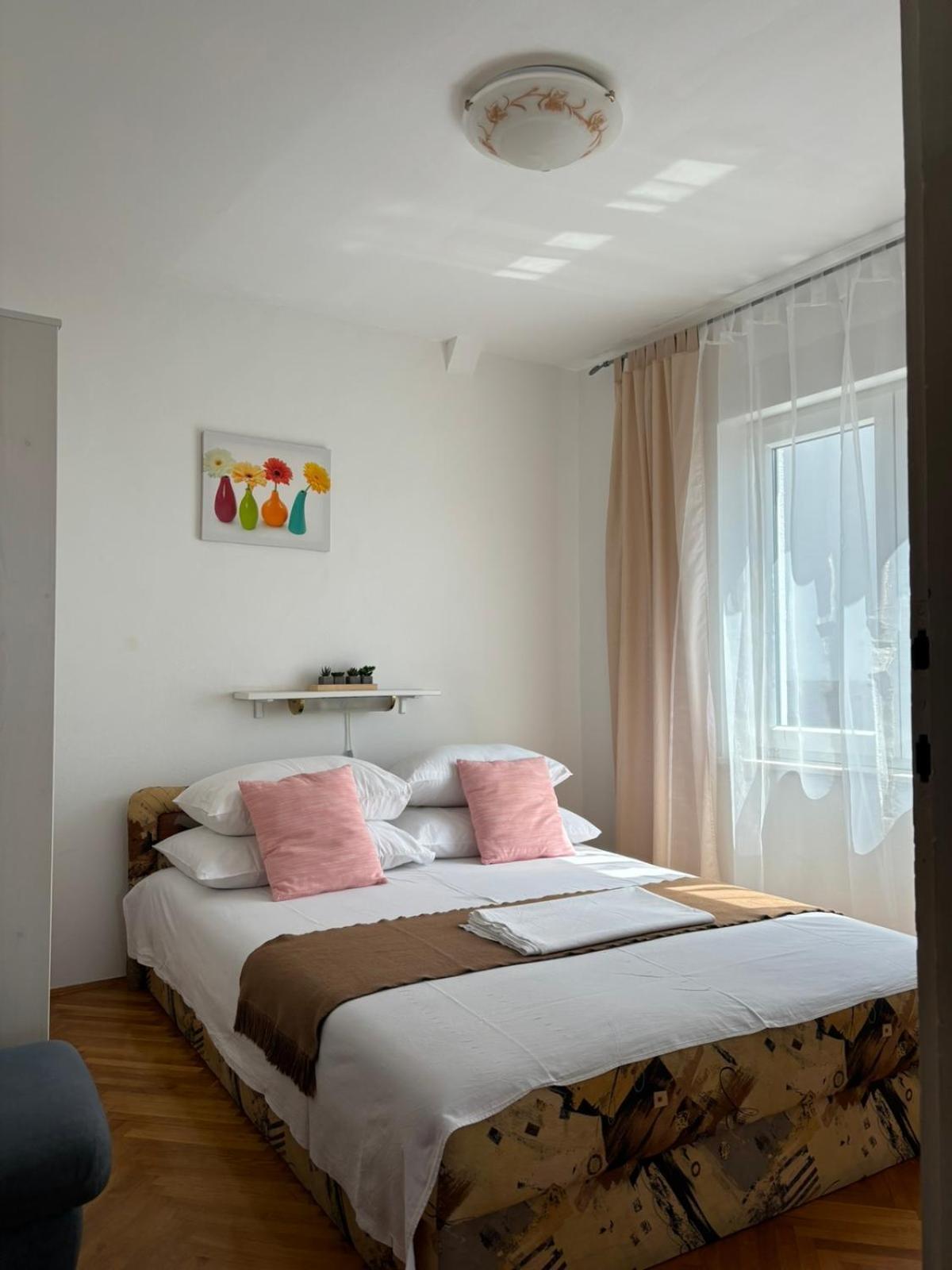 Helen Apartments Crikvenica Exteriör bild
