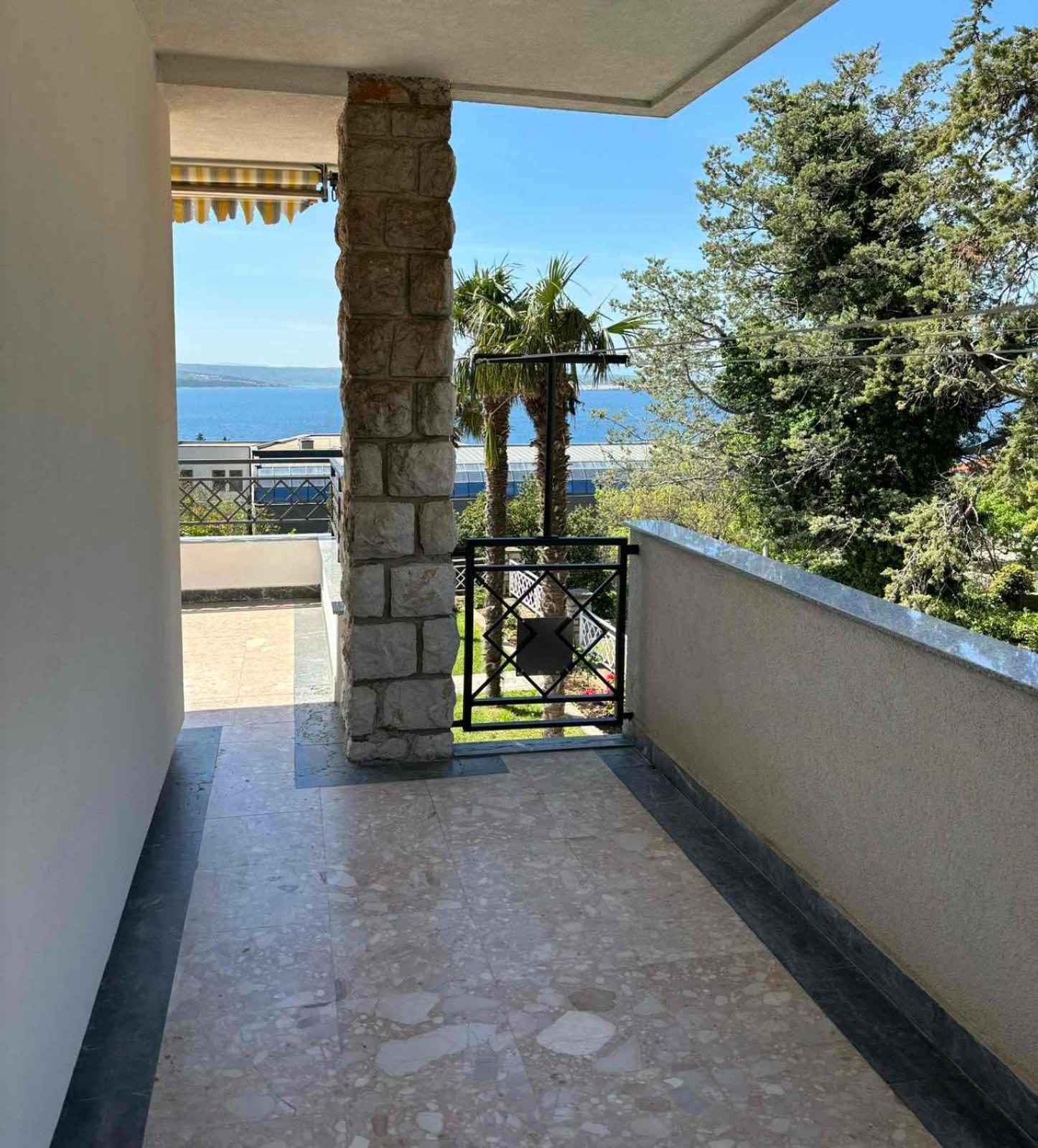 Helen Apartments Crikvenica Exteriör bild