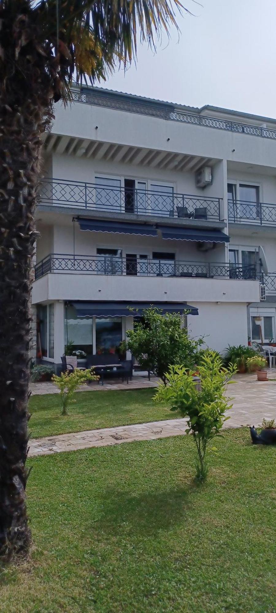 Helen Apartments Crikvenica Exteriör bild