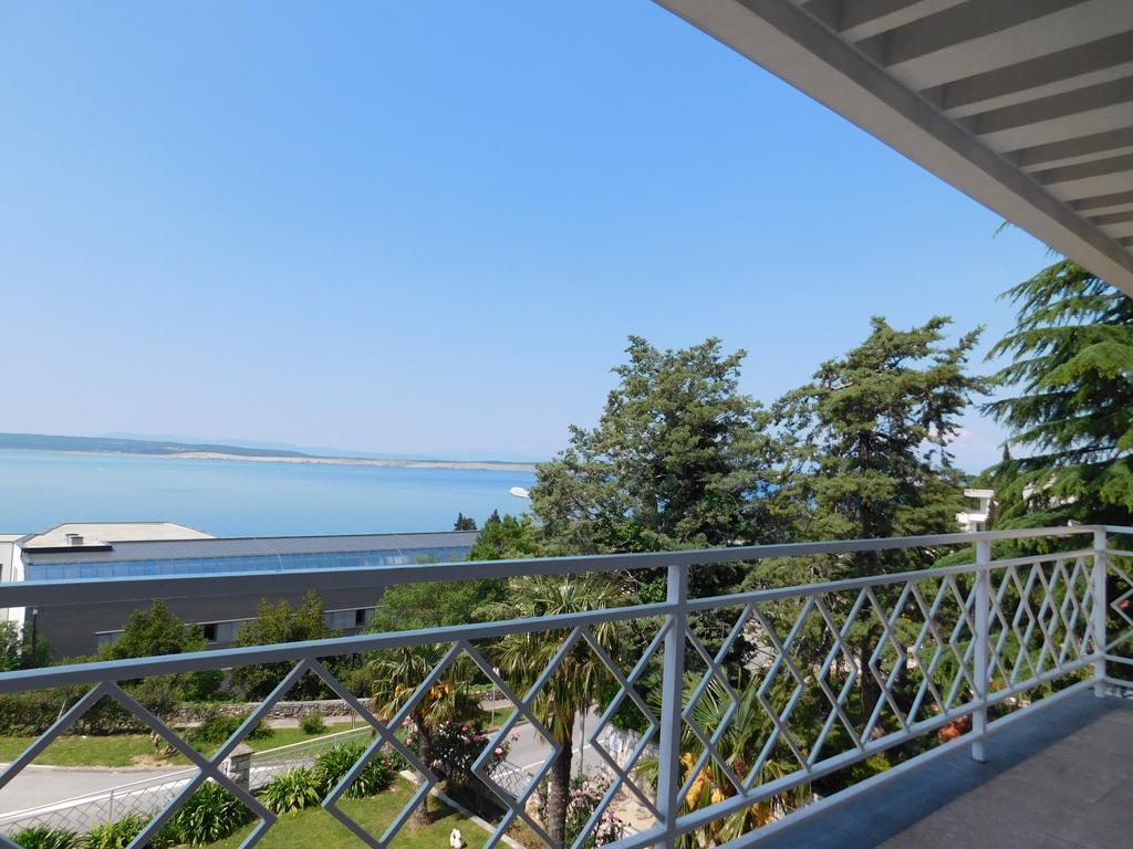 Helen Apartments Crikvenica Exteriör bild