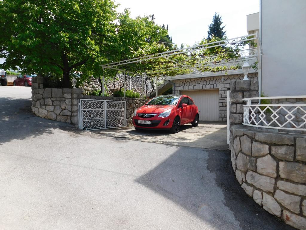 Helen Apartments Crikvenica Exteriör bild