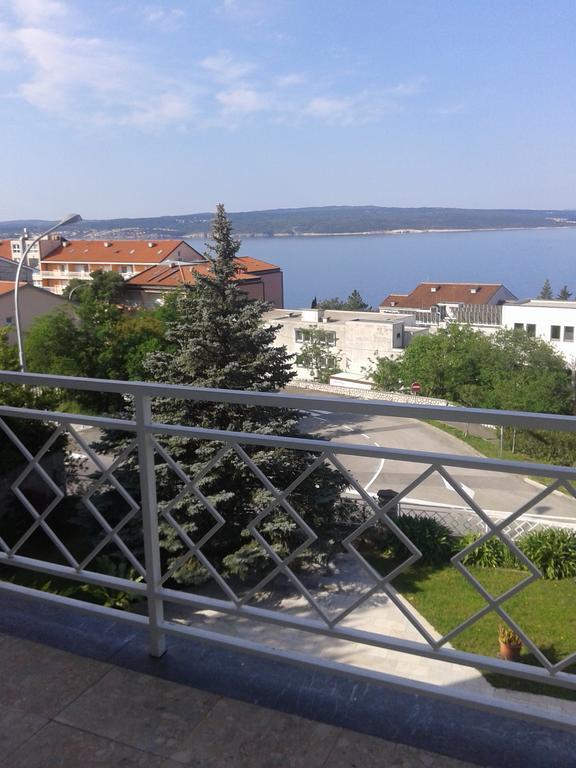 Helen Apartments Crikvenica Exteriör bild